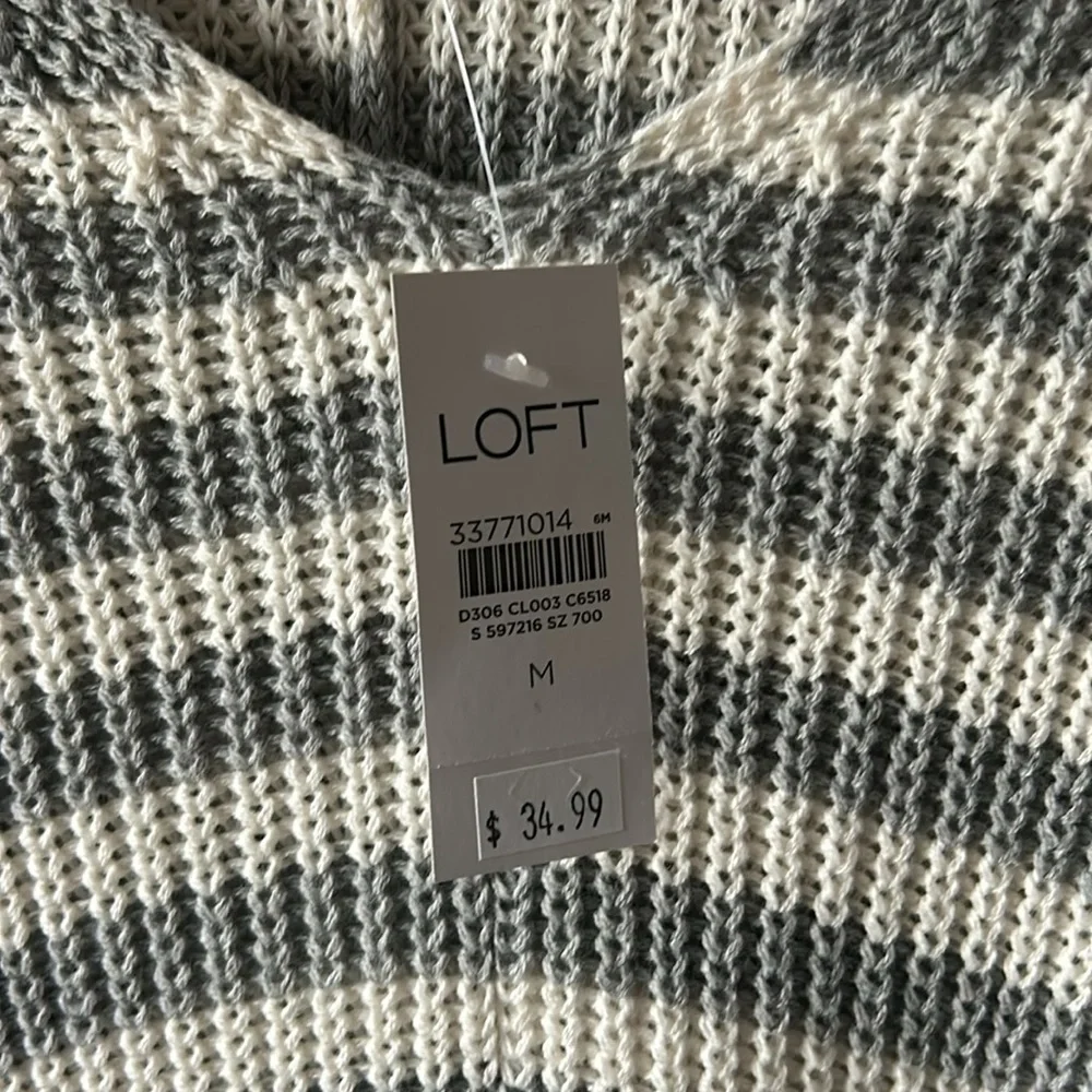 NWT Loft Sweater Vest Gray and White Striped Medium - Picture 4 of 6